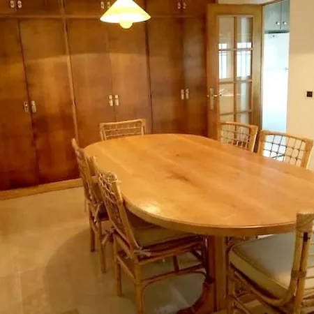 Spacious House In בית נופש