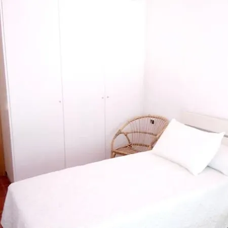 Spacious House In בית נופש